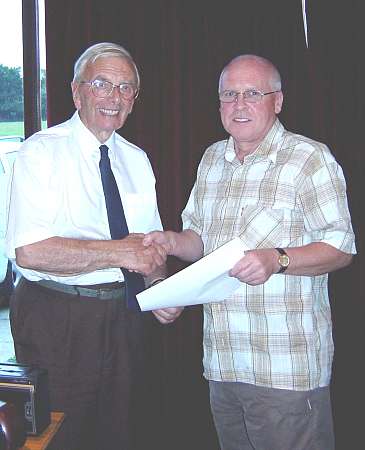 Harry presenting Certificate