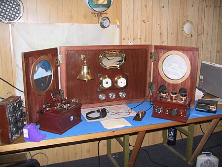 Portable Titanic Wireless Room