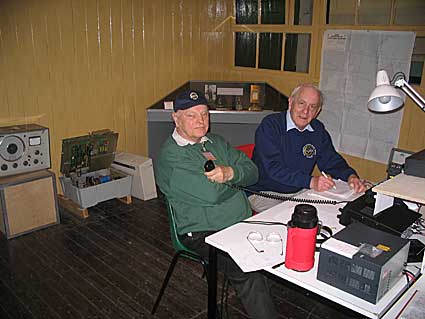 Denis & Ron running the 2MT Hut Station